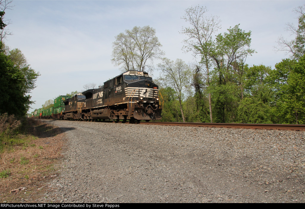 NS 9830 leads train 28X through Thompsontown PA